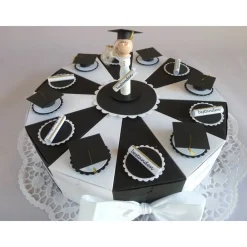 New Geldgeschenk/Geldgeschenktorte/Schachteltorte zur Promotion/für eine Abiturientin, 27 cm Ø Geschenke