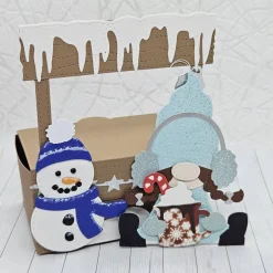 Clearance Geschenkbox "Wichteline & Schneemann" Winter | Handgemachte Verpackung mit abnehmbarem Anhänger (Hellblau) Geschenkverpackungen