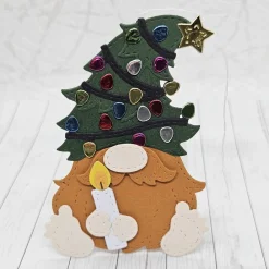 Hot Geschenkbox "Wichtel-Weihnachtsbaum" Rustikal | Handgemachte Verpackung mit abnehmbarem Anhänger & Sternen-Lichterkette Geschenkverpackungen