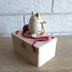 Best Geschenkverpackung Holztruhe - Katze mit Wollknäuel Geschenkverpackungen