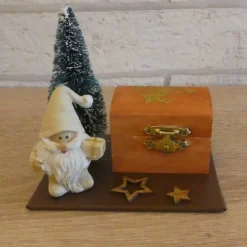 Geschenkverpackungen|CreativBaer Geschenkverpackung Holztruhe mit Weihnachtsmann und Tannenbaum