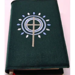 Clearance Gotteslobhülle handgefertigt Filz 3mm petrol Kreuz Kreise Strahlen blau personalisierbar Name und Datum bestickt Gotteslobhülle