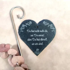 Outlet Grabdekoration, Schiefer-Herz mit Rosen-Motiv, Grabschmuck mit Wunschtext, Grabschild, personalisierbar Gedenksteine