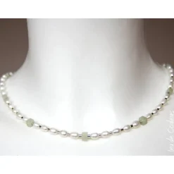 Sale Halskette in Weiß aus Süßwasserzuchtperlen sowie Amazonit-Würfelchen in Lindgrün, auch als Brautschmuck, Accessoire Brautschmuck
