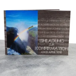 Hot Handgemachte Einladungskarte Regenbogen Holzoptik zur Konfirmation, Kommunion & Firmung – inkl. Umschlag & Einlegeblatt Einladungskarten