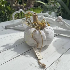 Outlet Handgemachter Kürbis aus antikem Leinen rohweiß/grau mit Stauben, Treibholz & Seeseil – Landhausdeko Ø17cm Herbst