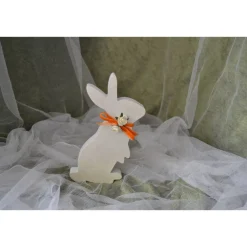 Hot Hase weiß mit Samtschleife in orange und Papierblumen Osterhasen