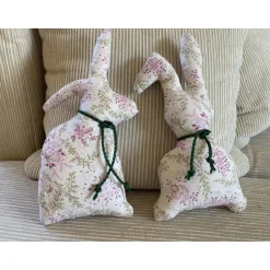 Best Hasenpaar aus schönem Blusenstoff, genähte Hasen im Set für Frühjahrs- und Osterdekoration Osterhasen