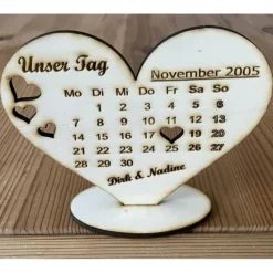 New Herz mit Datum Geschenke