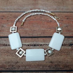 Brautschmuck|dawera Hochzeitskette aus weißer Jade und Süßwasserperlen, vergoldetes Silber 925, Edelsteinkette