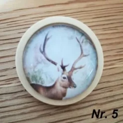 Best Holzbrosche mit Trachtenmotiv "Hirsch", 6 Motive zur Wahl Trachtenschmuck