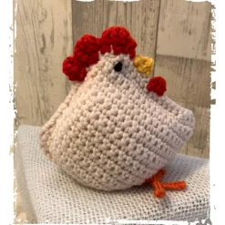 Best Huhn/Henne in liebevoller Handarbeit hergestellt mit vielen Details - ca. 17 cm hoch - gehäkelt! Osterdeko