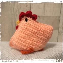 Best Huhn/Henne in liebevoller Handarbeit hergestellt mit vielen Details - ca. 13 cm hoch - gehäkelt! Osterdeko