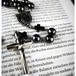 Outlet Katholischer Rosenkranz aus Hämatitperlen und Edelstahl – Modernes Design und Tradition vereint Rosenkränze