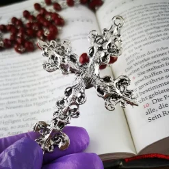 Discount Katholischer Rosenkranz silber-rot – Glasperlen & verziertes Kreuz, 66 cm Rosenkränze