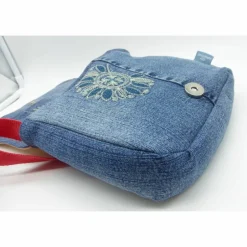 Kindergartentaschen|hessmade Kindergartentasche 'Eichhörnchen im Schnee', Jeanstasche für Kinder, Jeans-Upcycling, Unikat