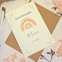 New Kommunionskarte personalisiert für Jungen – Glückwunschkarte Erstkommunion mit Name & Datum – Regenbogen Design Glückwunschkarten