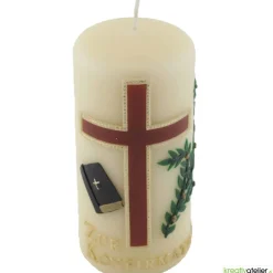 Clearance Konfirmationskerze in Elfenbein mit braunem Kreuz & Bibel – Optional mit Konfirmationsspruch Dekoration