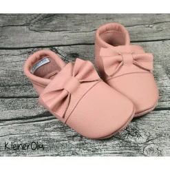 Online Krabbelpuschen aus Leder mit Schleife, Taufe, Geburt ab Gr. 18/19 - Lederpuschen mit Namen Namens- & Taufschuhe
