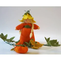 Sale Kürbis Mädchen - Blumenkind - Jahreszeitentisch - Waldorf Art- Art.Nr. HE34 Herbst
