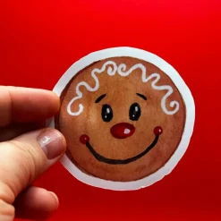 Sticker & Aufkleber|Sabrina Wohlfeil Artist Lebkuchengesicht Vinylsticker – weißer Weihnachtsaufkleber | handgemachte Aquarellkunst