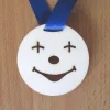 Accessoires|holzmeile Medaille Smile aus Holz, Orden, Clown