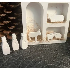 Clearance moderne Weihnachtskrippe aus Raysin im Fensterbogen - elegante Weihnachtsdeko Weihnachtsfiguren Heilige Familie Advent Krippen