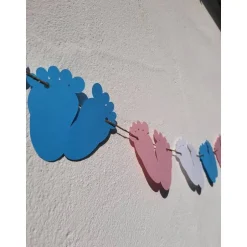 Online Niedliche Baby Girlande Gender Reveal Rosa, Blau und Weiß Babyfüße Dekoration