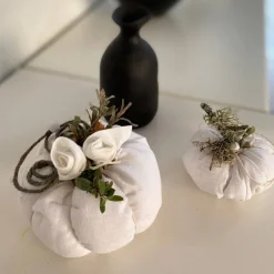Herbst|Malwine Skandihus Nostalgie Kürbisse aus weißem Leinen – Herbstdeko im Landhausstil, 2er Set
