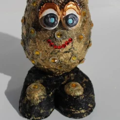 Outlet Osterfigur GOLDIE EIERMEIER witziges Ostergeschenk kleine Skulptur Deko-Ei Künstler-Ei Osterei Ostereier