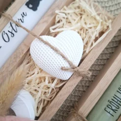 Hot Ostern Ostergeschenk Geschenkset Kerze Kerzenset Dekoherz Kerzenhalter rund Stabkerze Schriftzug Frohe Ostern Osterfest Ostergeschenke