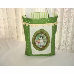 Clearance Ostertasche grün weiß aus Stoff mit Bügelbild weißer Hase Osterkörbchen