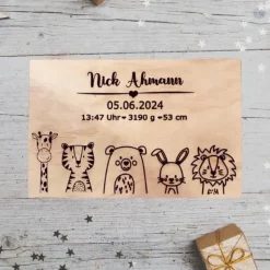 Dekoration|KreativePeri Personalisierte Erinnerungskiste für Babys - Safari-Tiermotiv - mit Name und Datum personalisiert.