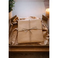 Sale Personalisierte Schieferplatte 25x25cm mit Herz-Motiv Individuelles Geschenk zu Hochzeit & Jahrestag Inkl. Holz-Halter Gastgeschenke