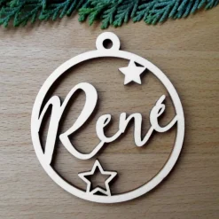 Hot Personalisierter Holz-Geschenkanhänger Kugel mit Name & Sternen – Exklusiver Christbaumschmuck Baumschmuck Personalisierbar
