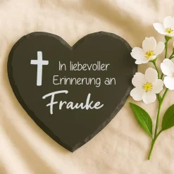 Online Personalisierter Schieferherz-Gedenkstein mit Gravur – Wetterfester Grabschmuck mit Namen Gedenksteine