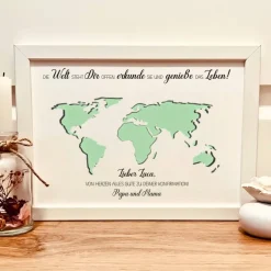 Best Personalisiertes Erinnerungsstück zur Konfirmation | Geldgeschenk im Bilderrahmen mit Weltkarte Abendteurer Geldgeschenke