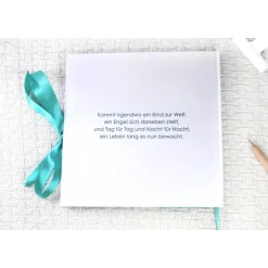 Fotoalbum & Gästebuch|my-own-story personalisiertes Gästebuch & Album zur Taufe mit Schmetterling, Rosen und Bändern auf Samt in Hellblau Babyblau