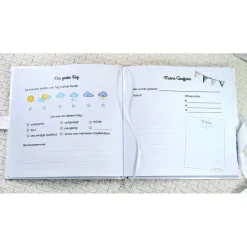 Clearance personalisiertes Gästebuch & Album zur Taufe mit Kreuz aus Fischen in Hellblau blanko o. mit Fragebogen Fotoalbum & Gästebuch