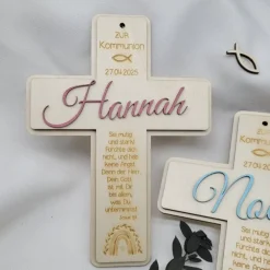 Personalisiertes Kreuz aus Holz zur Kommunion Pate Geschenk Handarbeit Wanddeko Tischdeko Geschenke