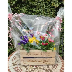 Clearance Präsentkorb, Hochzeit, Hochzeitsgeschenk mit persönlicher Wunschgravur Hochzeitsdeko