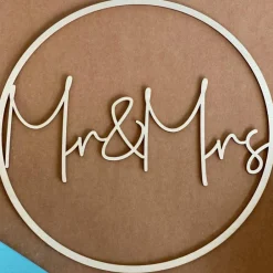 Online Ring "Mr & Mrs" aus Holz Hochzeitsdeko