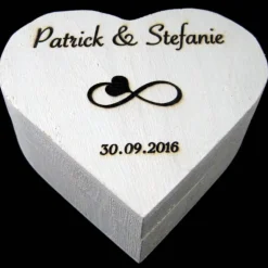 New RINGBOX aus HOLZ Herz Ringkissen mit GRAVUR Hochzeit Schatulle Ringkästchen in weiß für Eheringe Holzbox Herzform Graviert Personalisiert Ringkissen