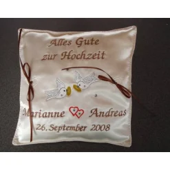 Ringkissen|Nowodesign Ringkissen bestickt  sehr romantisch, da freut ...