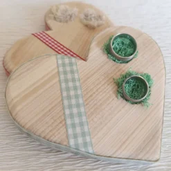 New Ringkissen für die Hochzeit aus Holz in Herzform mit Moos für Eheringe romantischer Landhausstil Ringkissen