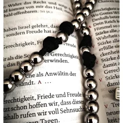 Rosenkränze|Tinas Schmucktruhe Robuster katholischer Rosenkranz aus Edelstahl – 50 cm