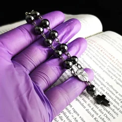 Rosenkränze|Tinas Schmucktruhe Rosenkranz-Halskette aus Edelstahl mit Steinperlen – Spiritualität & Stil vereint