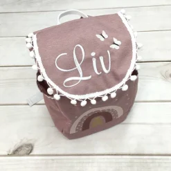Best Rucksack mit Namen, mit Schmetterling, Umhängetasche, Rucksack mit Regenbogen, altrosa dunkel, weiß bestickt,  Kindergar Kinder Kinderrucksack