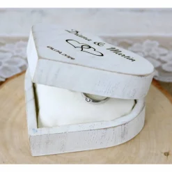 Ringkissen|Timbert Rustikale RINGBOX aus HOLZ Herz Ringkissen Shabby Chic Weiß + GRAVUR Vintage Hochzeit Ringkästchen für Eheringe Ringscha