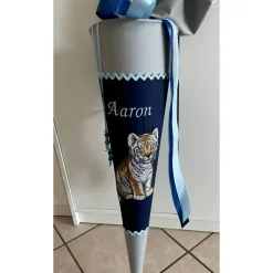 Best Schultüte aus Stoff bestickt mit einem kleinen Tiger, Namen und Datum 70cm Rohling Kinder Schultüten